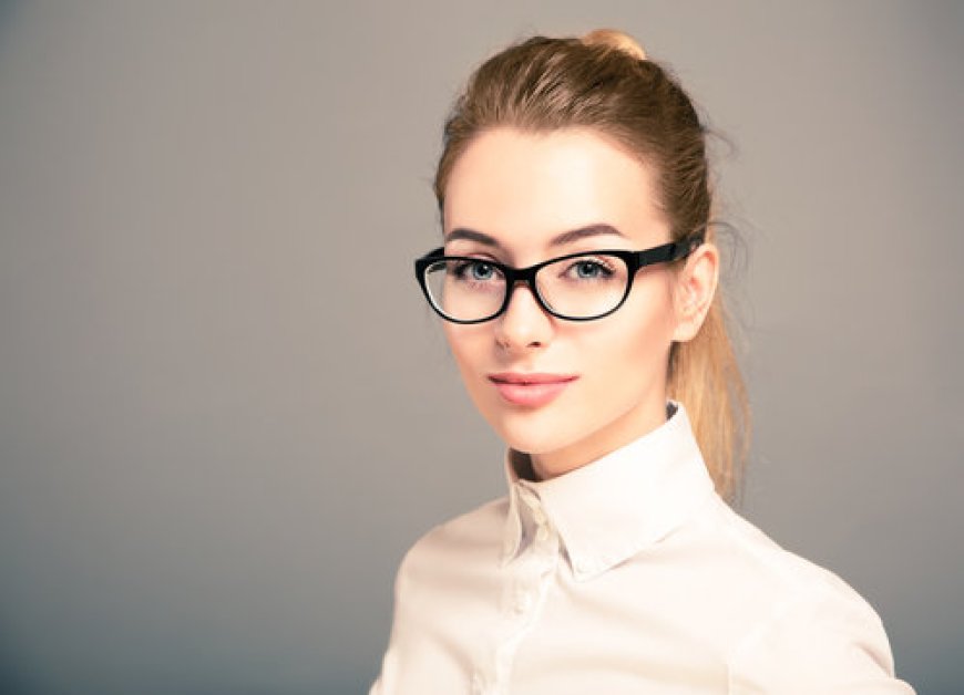 5 Simple Ways to Distinguish Between Glasses and Spectacles